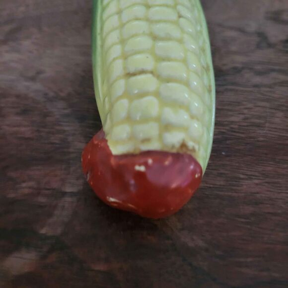 One Vintage Corn Salt or Pepper Shaker - Picture 2 of 3